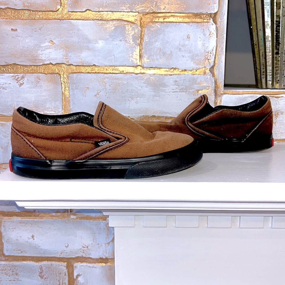 Vans Brown on Black Canvas Slip On V Shoes, Toddler Size 10 - Picture 5 of 11